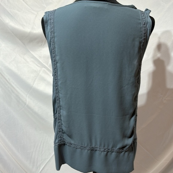Loft Summer Sleeveless Detailed Top Size L - Picture 6 of 11